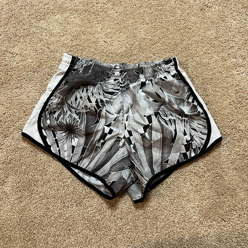 Kids Nike Shorts Size Medium